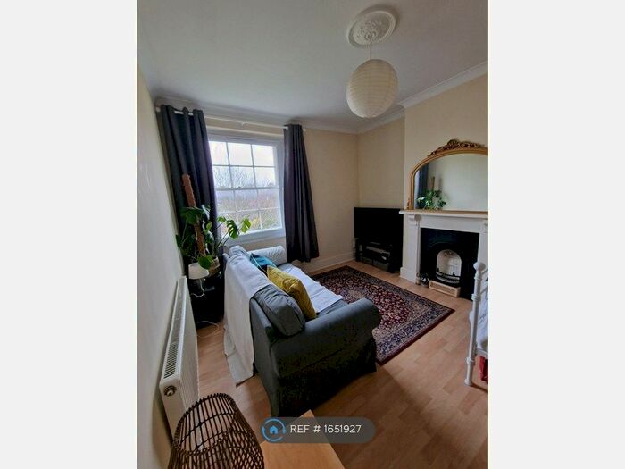 1 Bedroom Flat To Rent In Cotham Park, Bristol, BS6