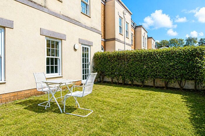 2 Bedroom Flat To Rent In Alderney Court, Trafalgar Road, SE10
