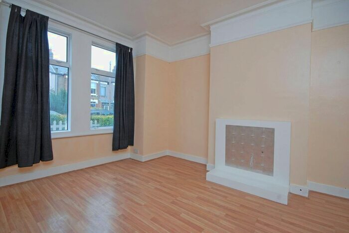 3 Bedroom Property To Rent In Evelyn Road, Wimbledon, London, SW19