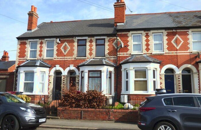 3 Bedroom Terraced House To Rent In Elgar Road South, Reading, RG2