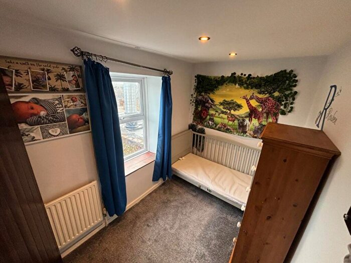 2 Bedroom Cottage For Sale In High Street, Earls Barton, Northamptonshire, NN6