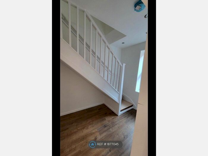 2 Bedroom Flat To Rent In Dorset Road, Bexhill-On-Sea, TN40