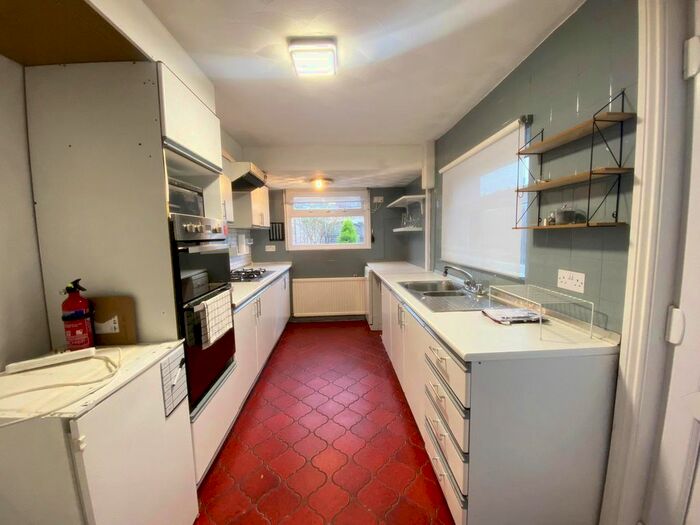 3 Bedroom Terraced House To Rent In Whalebone Lane South, Dagenham, RM8