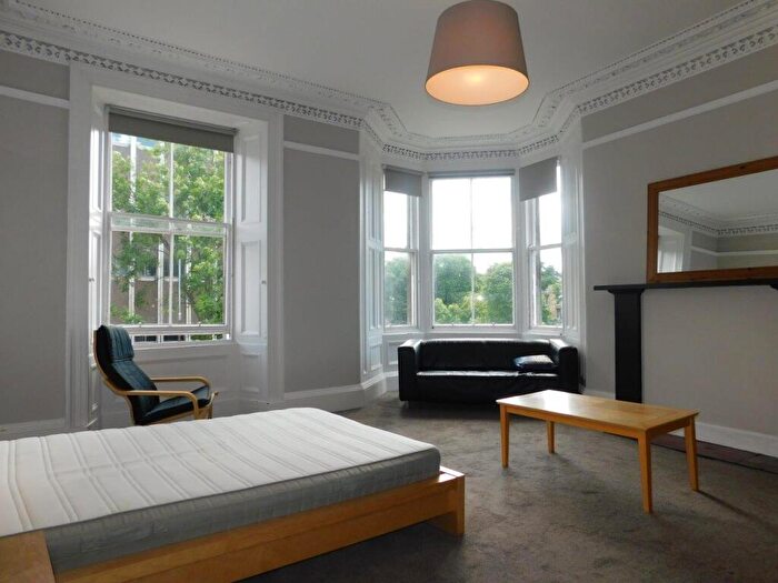 5 Bedroom Flat To Rent In , Hope Park Terrace, Edinburgh, EH8