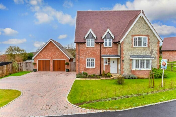 4 Bedroom Detached House For Sale In Vicarage Fields, Linton, Maidstone, Kent, ME17
