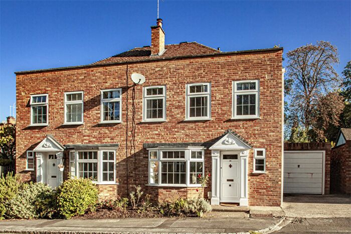 3 Bedroom Semi-Detached House To Rent In Millers Close, Goring On Thames, RG8