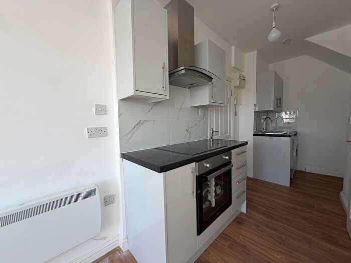 Studio To Rent In North Circular Road, London, NW10