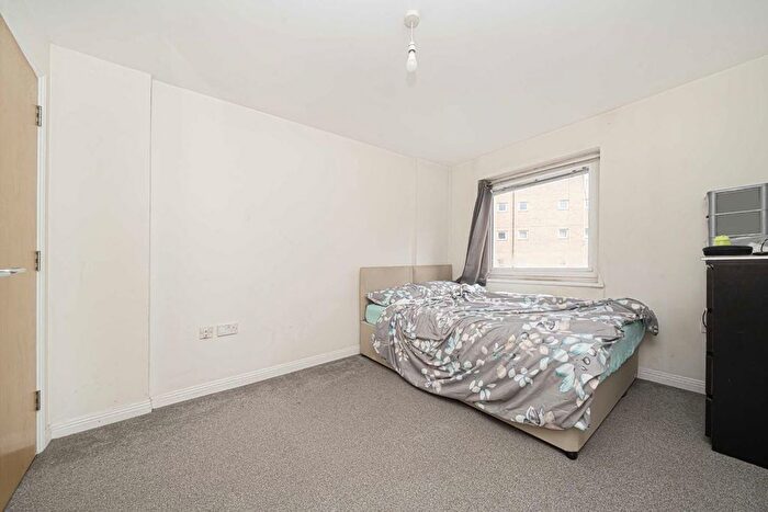 1 Bedroom Flat For Sale In Bedfont Lane, Feltham, TW13
