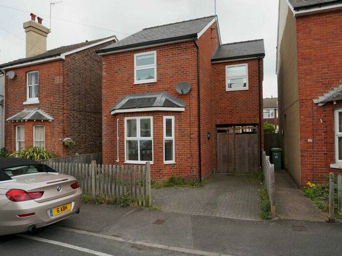 3 Bedroom Property To Rent In Meadow Road, Southborough, Tunbridge Wells TN4