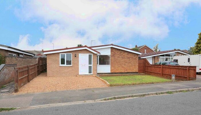 3 Bedroom Bungalow To Rent In Nene Road, Kettering, NN15