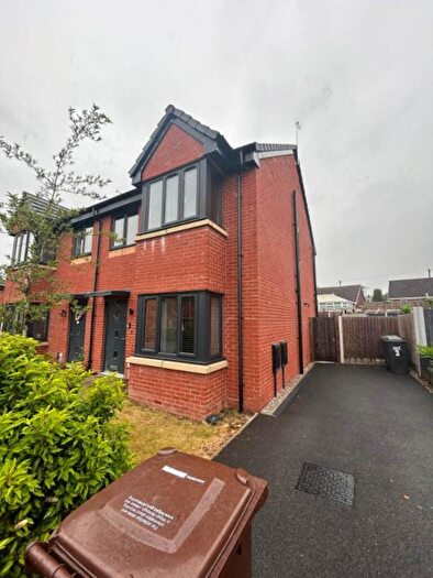 3 Bedroom House To Rent In Tollgate Close, Manchester, M29