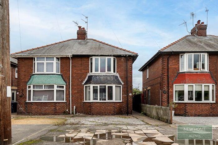 2 Bedroom Semi Detached House For Sale In Tennyson Avenue, Thorne, Doncaster, DN8