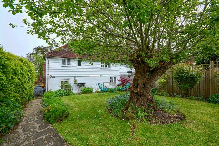 3 Bedroom End Of Terrace House For Sale In Battle Road, Robertsbridge, TN32