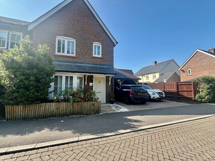 3 Bedroom Semi-Detached House To Rent In Fieldfare Lane, Barnham, PO22