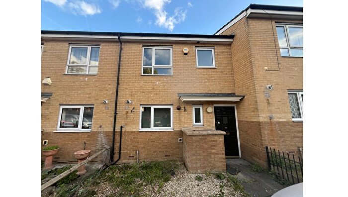 2 Bedroom Property For Sale In Gorman Road, Woolwich, London, SE18