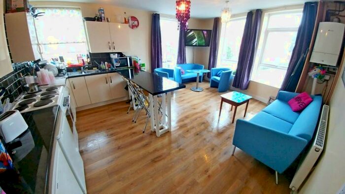 9 Bedroom Flat To Rent In Smithdown Road Wavertree, Liverpool, Liverpool, L15