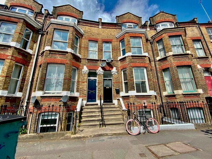 1 Bedroom Flat To Rent In Southwark Bridge Road, Borough, SE1