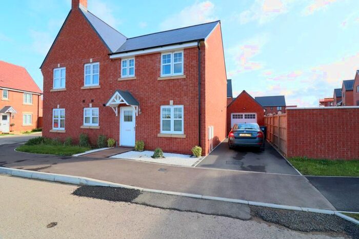 3 Bedroom Semi-Detached House To Rent In Challenger Road, Innsworth, Gloucester, GL3