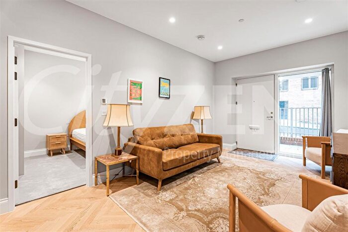 2 Bedroom Flat To Rent In Explorer Way, London, NW7