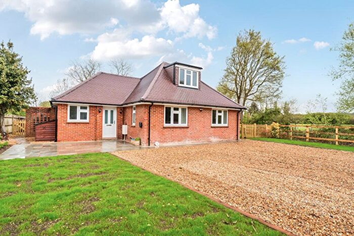 3 Bedroom Detached House To Rent In Oakley Green Road Oakley Green, SL4