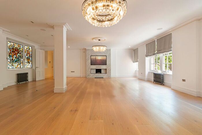 3 Bedroom Apartment To Rent In Abbey Lodge, Park Road, St Johns Wood, NW8