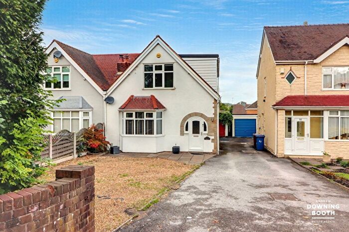 3 Bedroom Semi-Detached House For Sale In Hednesford Road, Rugeley, WS15