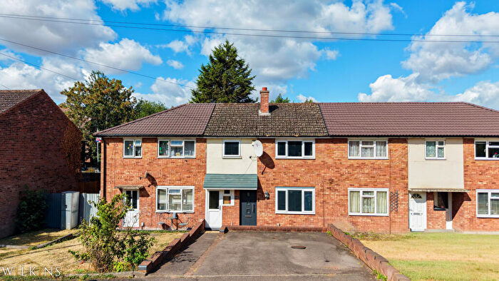 3 Bedroom Terraced House For Sale In Milton Avenue, Tamworth, Staffordshire, B79