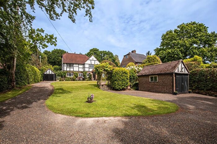 3 Bedroom Detached House For Sale In Limes Lane, Buxted, TN22