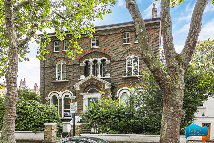 2 Bedroom Apartment To Rent In Highbury New Park, Highbury & Islington, London, N5