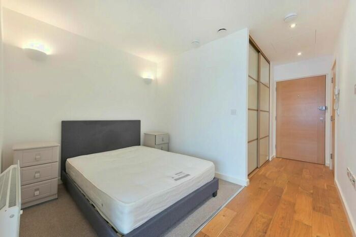 Studio To Rent In Dolphin House, Windmill Road, Sunbury-On-Thames, Sunbury-On-Thames, TW16
