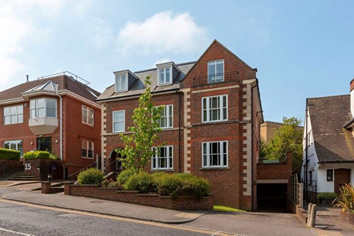 2 Bedroom Flat To Rent In Pembroke Road, Sevenoaks, TN13