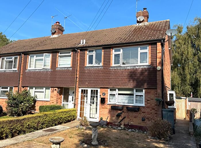 2 Bedroom End Terrace House For Sale In Yeoveney Close Moor Lane, Staines-Upon-Thames, Middlesex, TW19