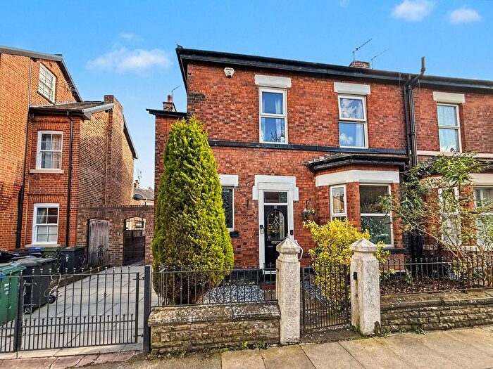 4 Bedroom Semi Detached House For Sale In Gardner Road, Prestwich, M25