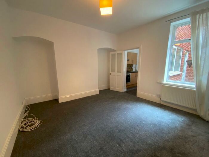 2 Bedroom Ground Flat To Rent In Hillfield Street, Bensham, NE8