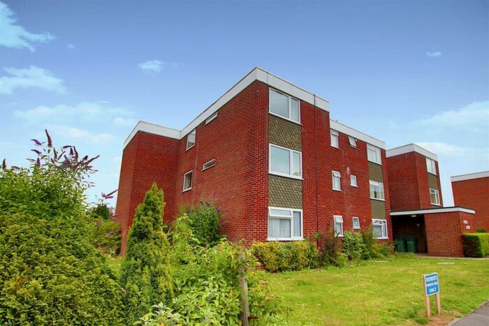 2 Bedroom Flat To Rent In Havelock Road, Warsash, SO31