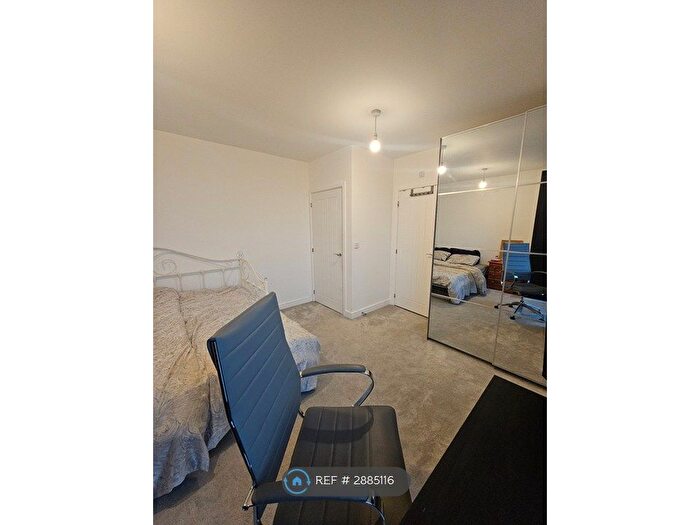 4 Bedroom Detached House To Rent In Henry Darlot Drive, Mill Hill, NW7