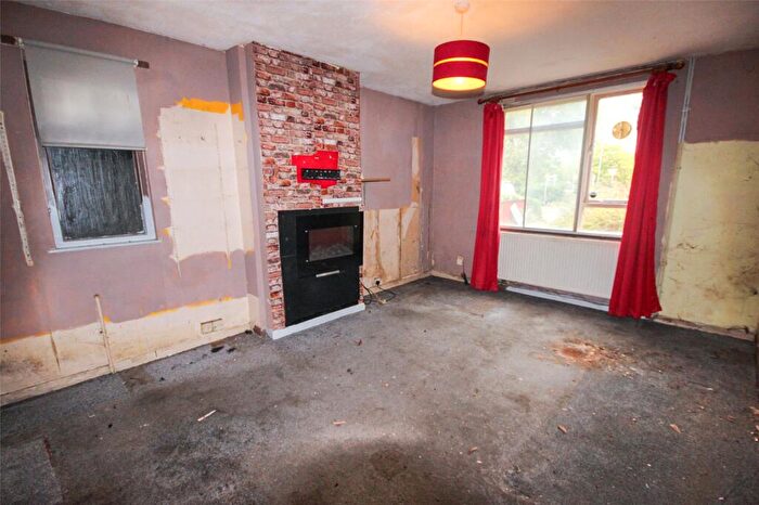 2 Bedroom Semi-Detached House For Sale In Cardington Road, Bedford, Bedfordshire, MK42