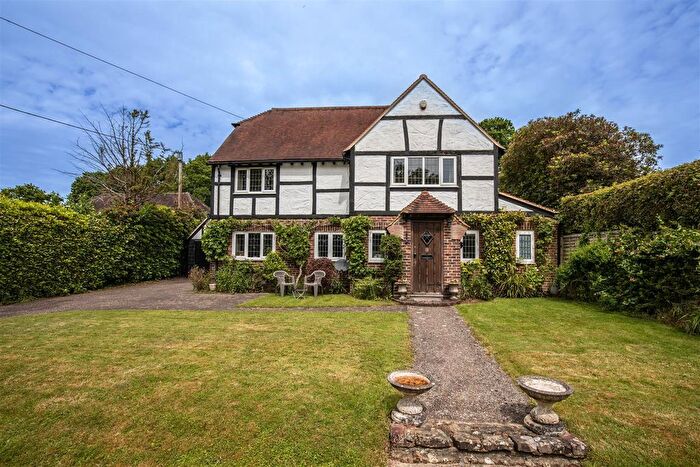 3 Bedroom Detached House For Sale In Limes Lane, Buxted, TN22