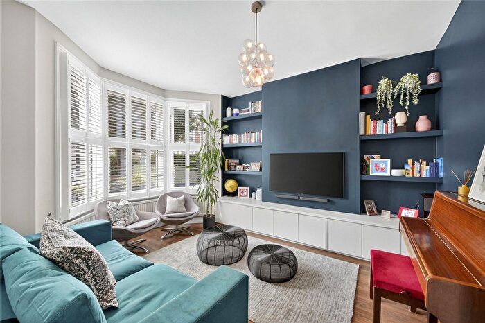 4 Bedroom Terraced House For Sale In Falkland Road, London, N8