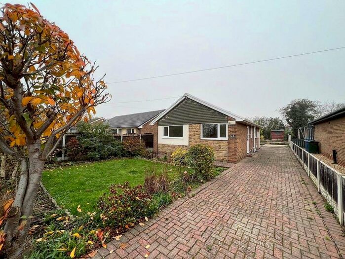 2 Bedroom Detached Bungalow To Rent In Fish Dam Lane, Barnsley, South Yorkshire, S71