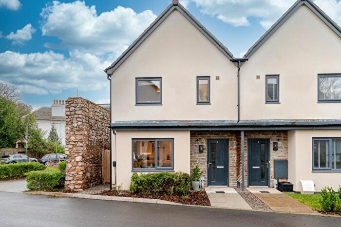 3 Bedroom End Of Terrace House For Sale In Beautifully Presented Home Ideally Situated Within The Popular Court De Wyck In Claverham, BS49