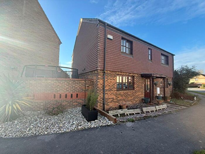 4 Bedroom Detached House For Sale In Goldhawk Road, Monkston Park, Milton Keynes, MK10