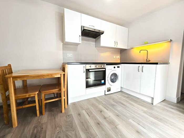 2 Bedroom Flat To Rent In Asplins Road, London, N17