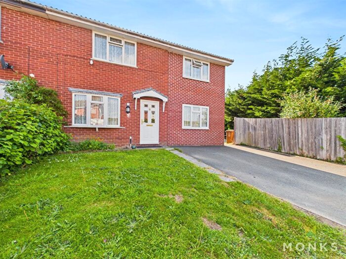 4 Bedroom Semi-Detached House For Sale In Campbell Close, Oswestry, SY11