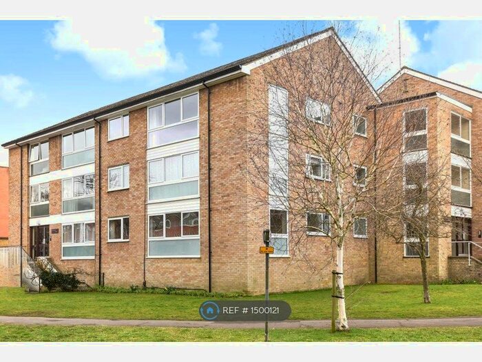 3 Bedroom Flat To Rent In Blacketts Wood Drive, Chorleywood, Rickmansworth, WD3