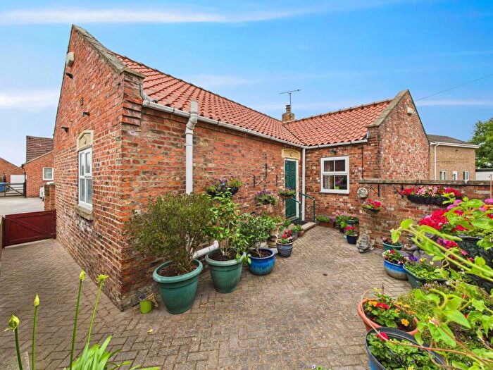 2 Bedroom Detached Bungalow For Sale In Marsh End, Howden, DN14
