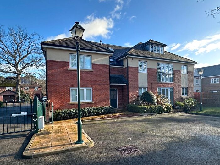 2 Bedroom Flat For Sale In Drummond Court, New Road, Ascot, SL5