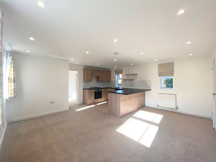 1 Bedroom Maisonette To Rent In Fairford Leys, Aylesbury, HP19