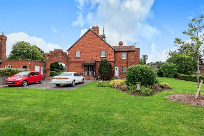 1 Bedroom Maisonette To Rent In Straight Road, Old Windsor, Windsor, SL4