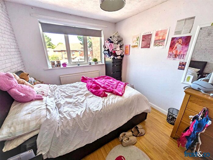 3 Bedroom Terraced House For Sale In Redhoave Road, Canford Heath, Poole, Dorset, BH17 - Photo 7